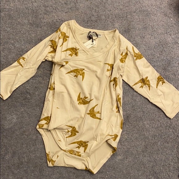 kate quinn Other - Kate Quinn Organic Onsie